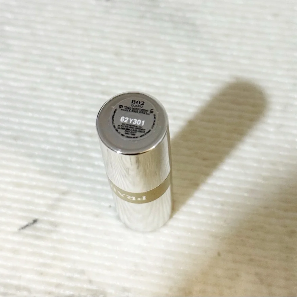 Prada Monochrome Lipstick B02 Quartz Nude Pink